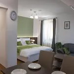 Mecset Aparthotel