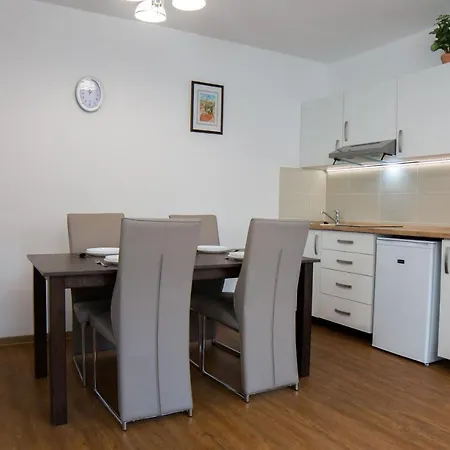 Apartmanhotel Mecset Eger