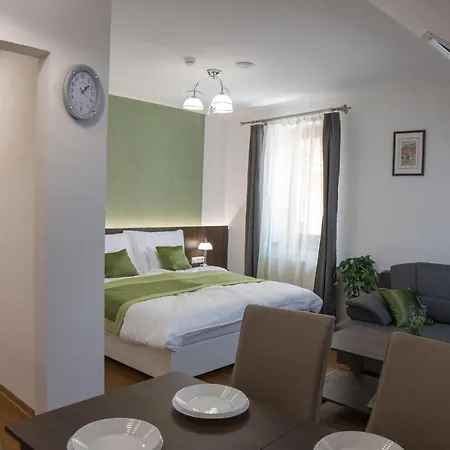 Mecset Apartmanhotel