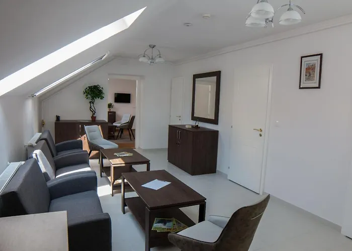 Mecset アパートホテル エゲル